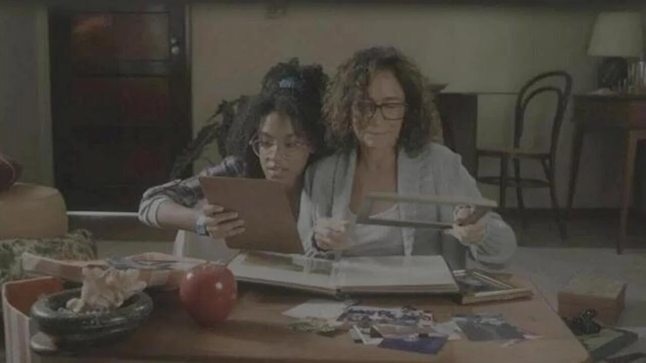 Seaside Avenue Movie Screenshot 2