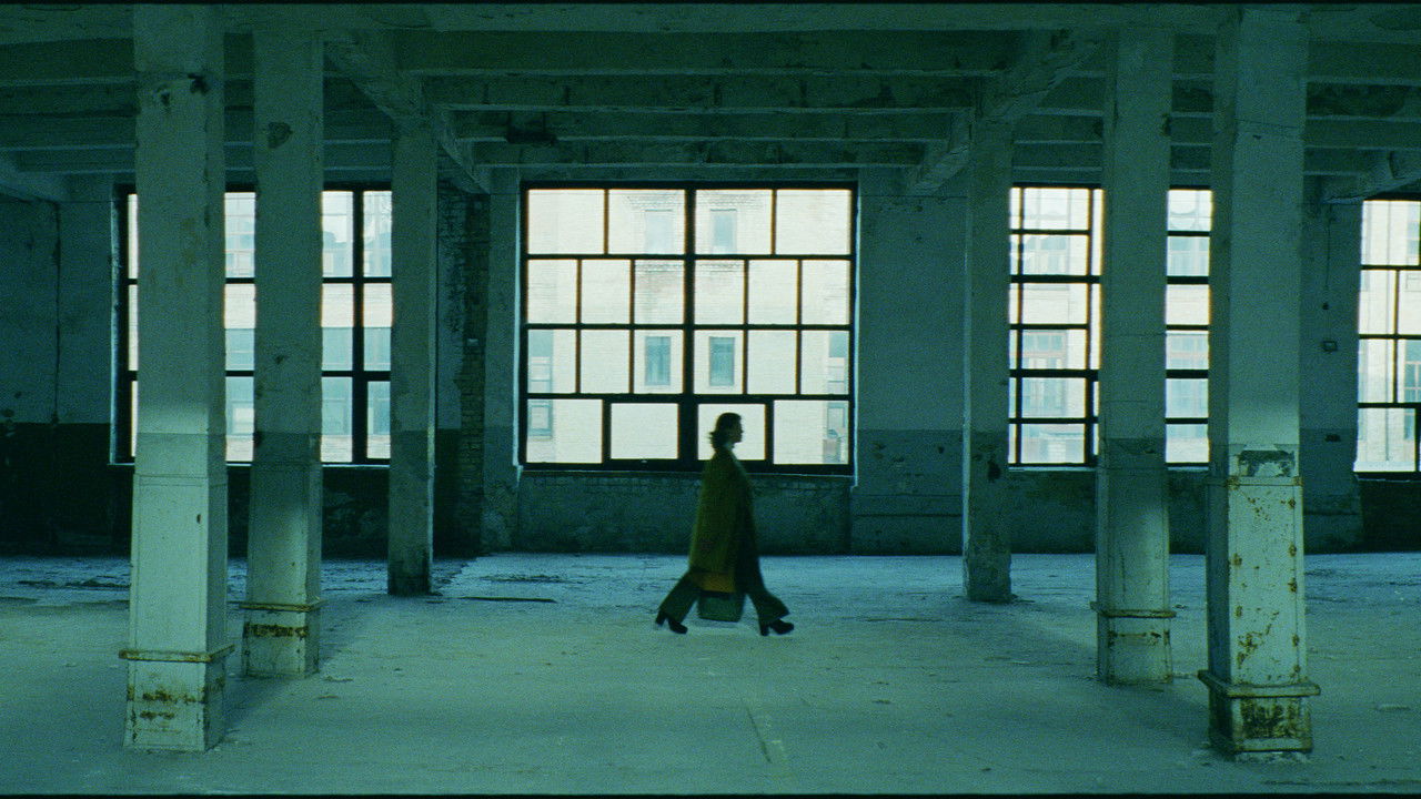 The Glass House Movie Screenshot 3