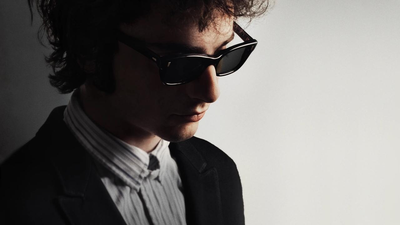 A Complete Unknown Movie Screenshot 3