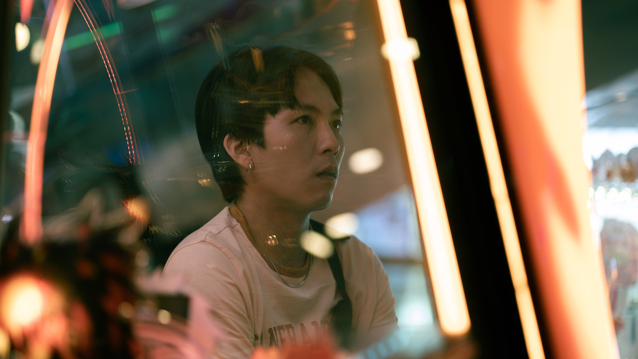 Stranger Eyes Movie Screenshot 2