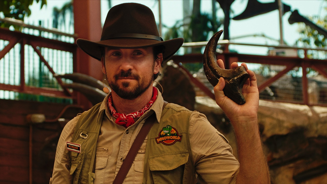 The Invisible Raptor Movie Screenshot 2