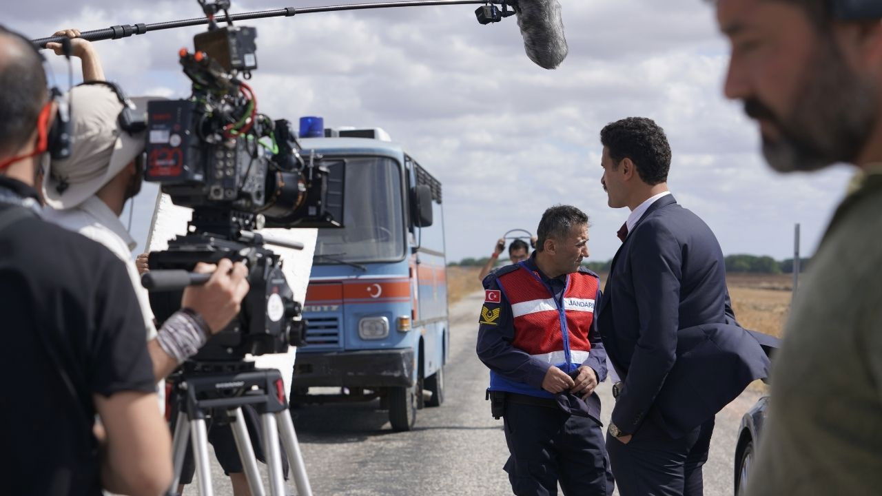 Kravat Movie Screenshot 1